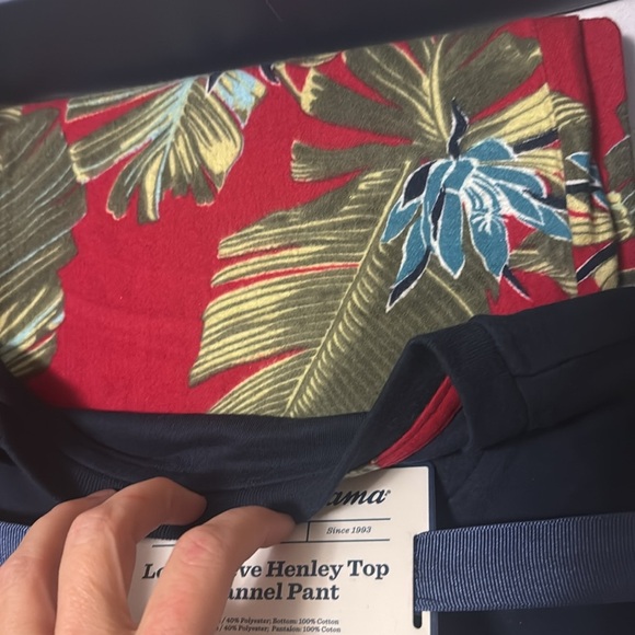 Tommy Bahama, long sleeve Henley top and flannel pant pajama set, new - Picture 3 of 6